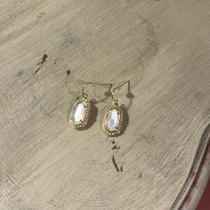 Kendra Scott Lee Beaded Mother of Pearl Gold Earrings